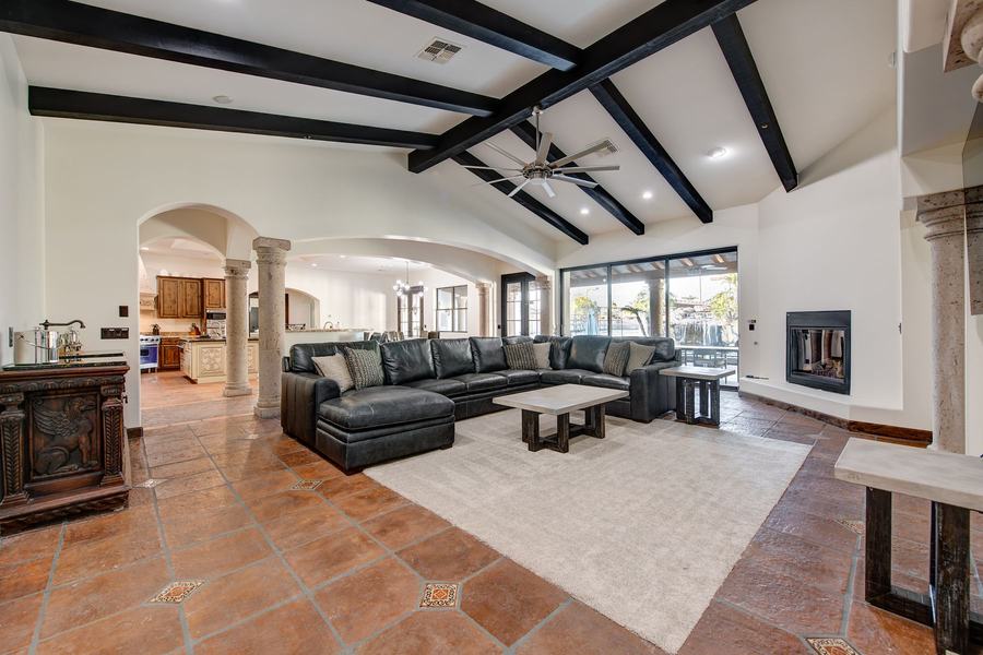 Spacious Living Area with Seating