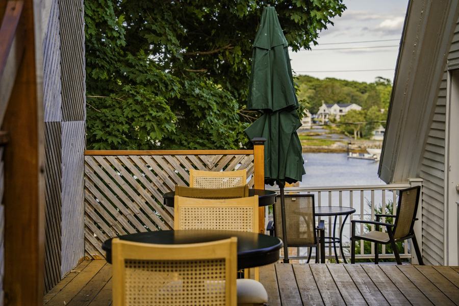 Terrace outside the Deck King