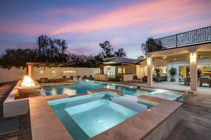 Gorgeous Pool and Spa