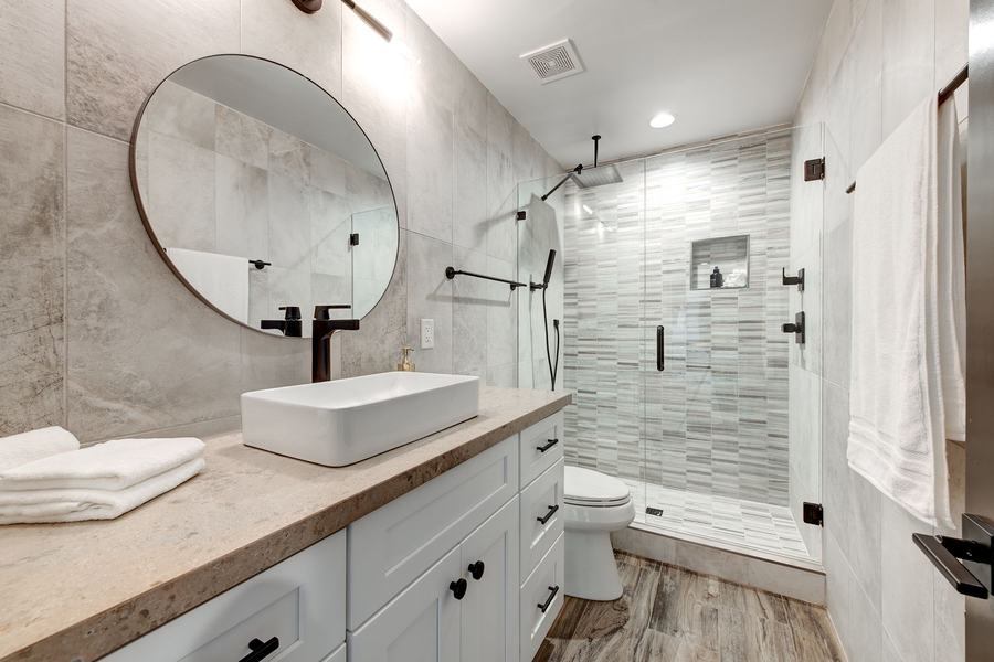 Bedroom 3/4 Bathroom