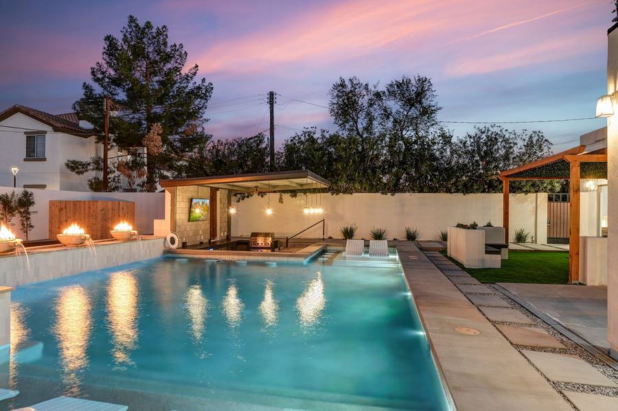 Gorgeous Pool and Spa